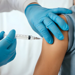 Vaccini infantili, progressi fragili: 13,5 milioni di bambini senza dosi